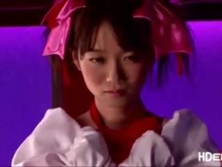 Japoneze cosplayer fucks një chap për argëtim