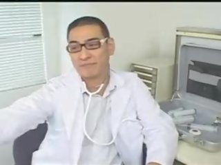 Азиатки медицински изпит
