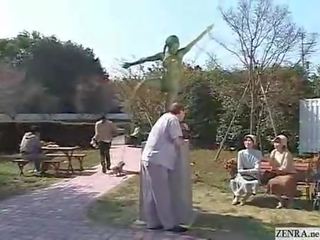 Мозайка; а живеене нудисти женски пол японки градина statue